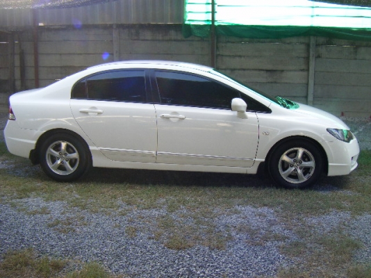 honda civic fd 1.8s รองท็อป สีขาว
