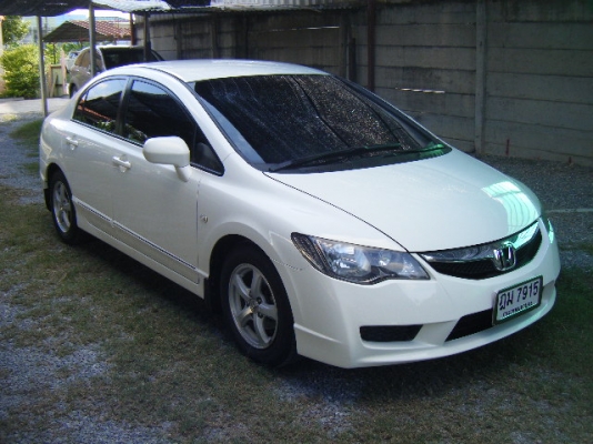 honda civic fd 1.8s รองท็อป สีขาว