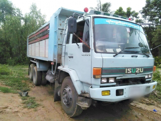 ขายISUZU 195 นางฟ้้แท้ สภาพสวยพร้อมใช้ ราคาต่อรองได้ ติดต่อได้ที่คุณ อ๊อฟ พิจิตร 086-737-9991 ขายISUZU 195 นางฟ้้แท้ สภาพสวยพร้อมใช้ ราคาต่อรองได้ ติดต่อได้ที่คุณ อ๊อฟ พิจิตร 086-737-9991