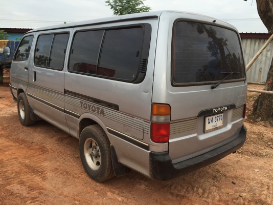 รถตู้ปี36เครื่อง2l.  2500