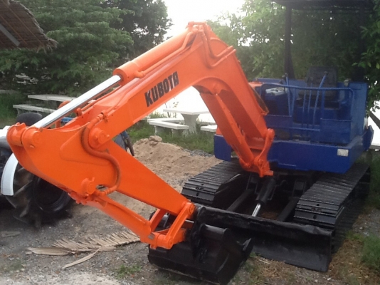 รถแบคโฮkubota kh-33 สภาพดีพร้อมใช้ เครื่องปั้มตัวเดินดี ทำสีใหม่เรียบร้อย รถแบคโฮkubota kh-33 สภาพดีพร้อมใช้ เครื่องปั้มตัวเดินดี ทำสีใหม่เรียบร้อย