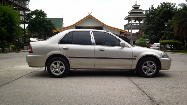 HONDA CITY z ปี2000สวยๆ
