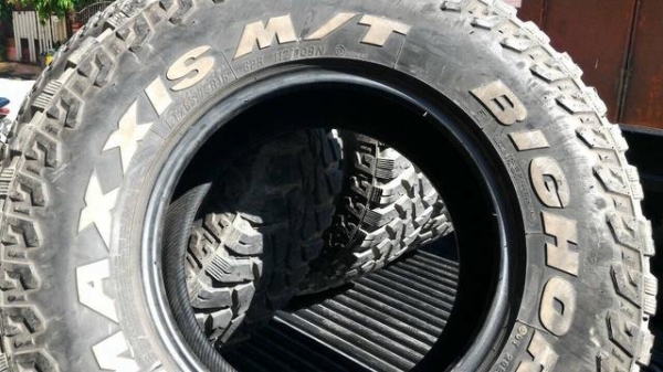 ขายยาง Maxxis Bighorn 265 x 75 x 16 ขายยาง Maxxis Bighorn 265 x 75 x 16