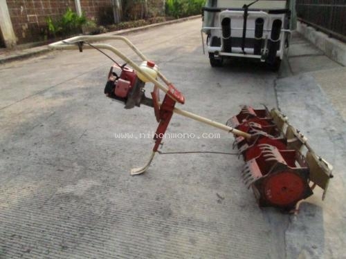 เครื่องกำจัดวัชพืชในร่องข้าว    MARUYAMA  MCรหัสสินค้า : 80802443   Line ID: nihonmono  หรือเพิ่มเติมไดที่ www.nihonmono.com