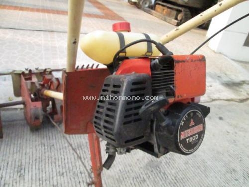 เครื่องกำจัดวัชพืชในร่องข้าว    MARUYAMA  MCรหัสสินค้า : 80802443   Line ID: nihonmono  หรือเพิ่มเติมไดที่ www.nihonmono.com