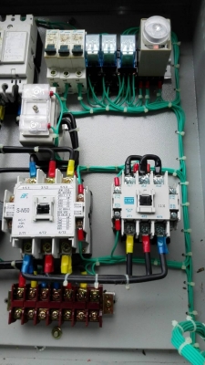 Sale>>ตู้คอนโทรลประกอบใหม่ มีเบรคเกอร์ 100 Amp.และ แมกเนติก เรียบร้อย ไฟเข้าใช้งานได้เลยครับ!!