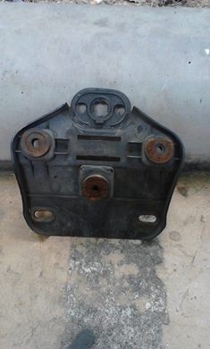 พิงหลังและ แผ่นรองทะเบียน แฟนท่อม ถอดจากรถ