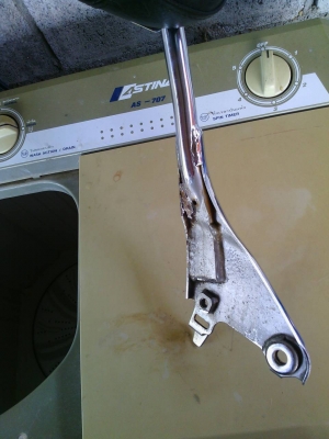 พิงหลังและ แผ่นรองทะเบียน แฟนท่อม ถอดจากรถ