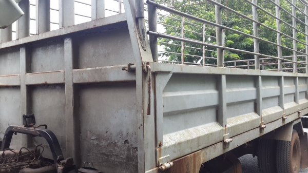 กระบะแผงสูง สวยยาว 5.5 ราคาถูกไม่ผุดี