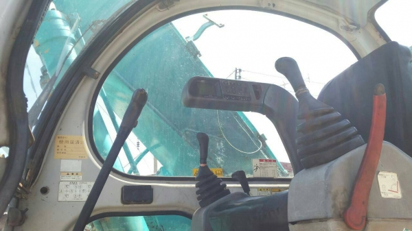 ขายรถแบคโฮ KOBELCO SK200-Vธรรมดา เอกสารอินวอย ราคา 1200000