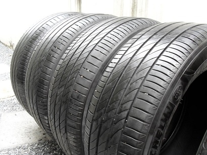 ขายยาง MICHELIN PRIMACY 3st ปี4513 (1ชุด) 215-60-16 ราคา 3,600 ขายยาง MICHELIN PRIMACY 3st ปี4513 (1ชุด) 215-60-16 ราคา 3,600