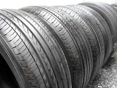 ขายยาง YOKOHAMA ADVAN dB decibel made in japan ปี2613 (1ชุด) 215-60-16 ราคา 3,800 ขายยาง YOKOHAMA ADVAN dB decibel made in japan ปี2613 (1ชุด) 215-60-16 ราคา 3,800