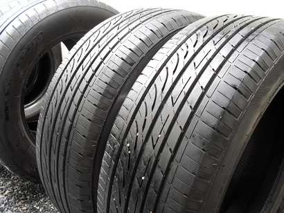 ขายยาง BRIDGESTONE GR90 ปี2713 (1คู่) 205-55-16 ราคา 1,800