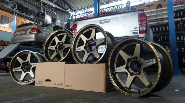 ขายล้อใหม่ TE37 ก้านตรงขอบ17 หน้า8 หลัง9 6รู วงละ 4500
