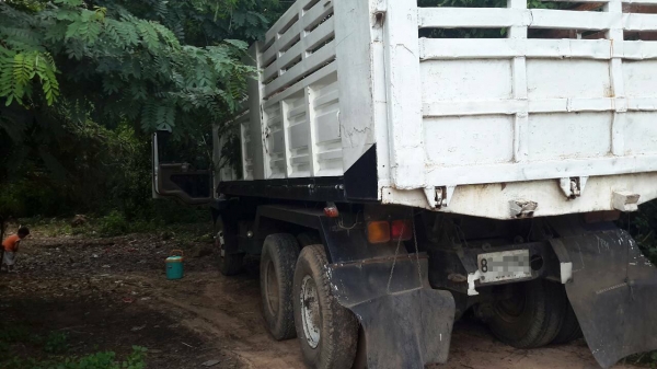 **800,000 บ.ต่อรอง/// หลงโบ MITSU TF 220 **ขาย MITSU FUSO TF-220 แรง หลงโบ10ล้อ2เพลาดั้ม MITSUBISHI FN527M-TF06xx 6D16-Turbo 220แรง 10สปีด ปี48 เครื่องเดิม เกียร์เดิม เครื่อง6D16-220แรง แน่นดี แรงดี เกียร์10สปีด เข้าง่ายไม่หลุด ช่วงล่างเดิม เบรคใหญ่ เพลาไ