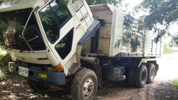 **800,000 บ.ต่อรอง/// หลงโบ MITSU TF 220 **ขาย MITSU FUSO TF-220 แรง หลงโบ10ล้อ2เพลาดั้ม MITSUBISHI FN527M-TF06xx 6D16-Turbo 220แรง 10สปีด ปี48 เครื่องเดิม เกียร์เดิม เครื่อง6D16-220แรง แน่นดี แรงดี เกียร์10สปีด เข้าง่ายไม่หลุด ช่วงล่างเดิม เบรคใหญ่ เพลาไ