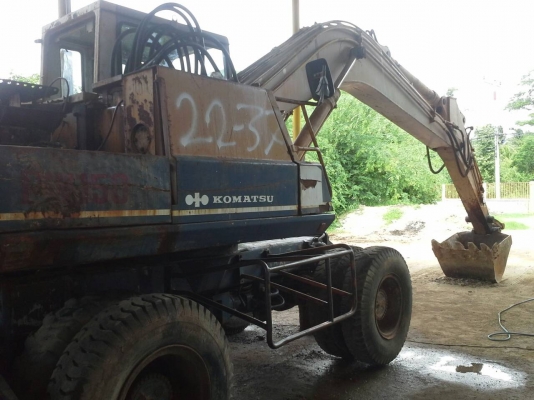 ขายรถแบคโฮ KOMATSU PW150-3 2 เพลา ราคา 650000
