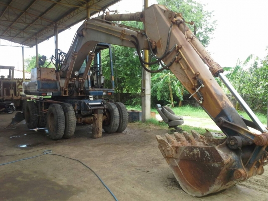 ขายรถแบคโฮ KOMATSU PW150-3 2 เพลา ราคา 650000