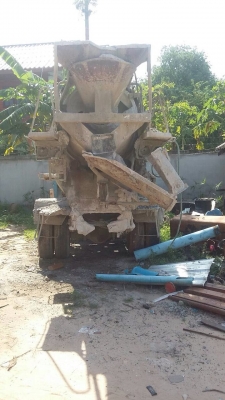 ขายด่วนรถ6  ล้อรถโม้ตรง2.5คิวสถาพร้อมใช้งานโม้ใช้งานได้ดี