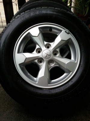 ล้อ MITSUBISHI ขอบ 15 5รู 114 พร้อมยาง BRIDGESTONE ป้ายแดง ชุดล่ะ 11,500