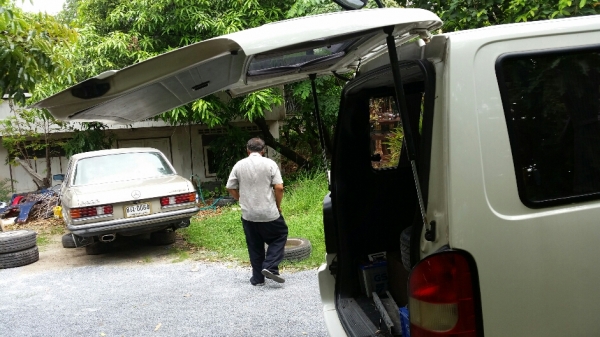 ตู้เบนซ์ ปี03 MB1000 สีขาว ขาย 170,000 บาท