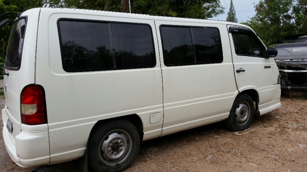 ตู้เบนซ์ ปี03 MB1000 สีขาว ขาย 170,000 บาท