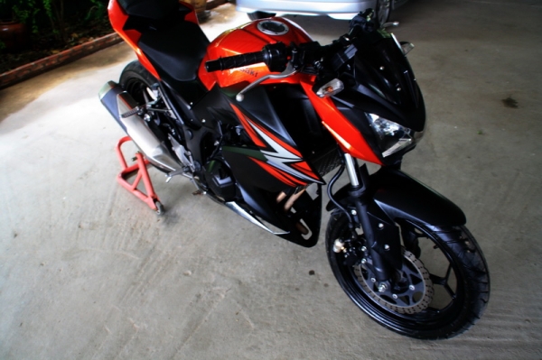 ขาย KAWASAKI Z250 ปี2014 ส้มดำ มือเดียวออกศูนย์ สภาพสวยพร้อมโอน112000