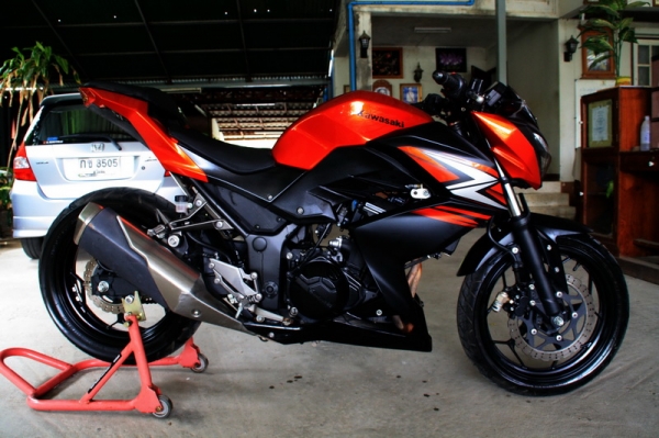 ขาย KAWASAKI Z250 ปี2014 ส้มดำ มือเดียวออกศูนย์ สภาพสวยพร้อมโอน112000
