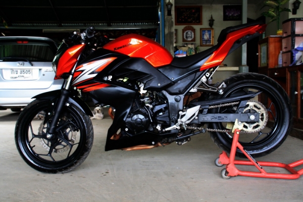 ขาย KAWASAKI Z250 ปี2014 ส้มดำ มือเดียวออกศูนย์ สภาพสวยพร้อมโอน112000