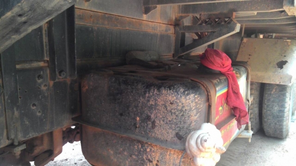 รถมิตซู 10 ล้อดั้ม FN527 - TF  /  220 แรงม้า.    สนใจติดต่อ  081 - 6079515