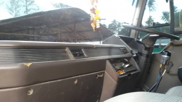 รถมิตซู 10 ล้อดั้ม FN527 - TF  220 แรงม้า.  ปี 39    สนใจติดต่อ  081 - 6079515