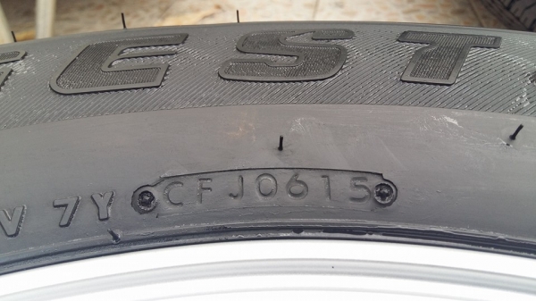 ขายล้อแม็กป้ายแดง vigo 17" พร้อมยางปี15 สนใจติดต่อเล็กคลองสามครับ 081-3747940 ขายล้อแม็กป้ายแดง vigo 17" พร้อมยางปี15 สนใจติดต่อเล็กคลองสามครับ 081-3747940