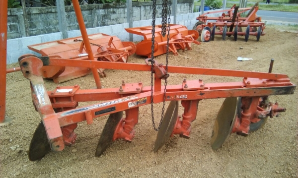 ผานสี่ตราช้างสวยเดิมๆลูกปืนแน่นทุกตัวรีบเลย ผานสี่ตราช้างสวยเดิมๆลูกปืนแน่นทุกตัวรีบเลย