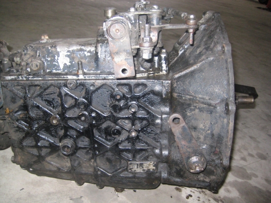 ขายเกียร์ร็อกกี้ใหญ่พร้อมเกียร์ฝากรอบช้าติดเครื่อง210ไม่หอนตามสภาพสวยฯ ราคาไม่แพง25,000 บาท