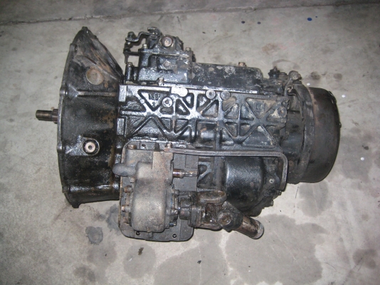 ขายเกียร์ร็อกกี้ใหญ่พร้อมเกียร์ฝากรอบช้าติดเครื่อง210ไม่หอนตามสภาพสวยฯ ราคาไม่แพง25,000 บาท