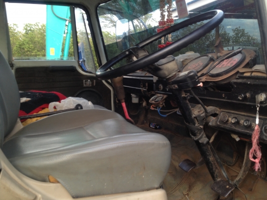 ขายรถ 10 ล้อ 2เพลา เทเลอร์ท้ายลาด (พร้อมโอน ภาษี 31/12/58 )