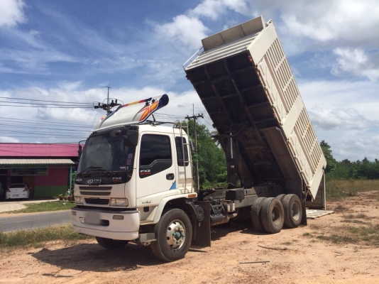 ขายรถ10ล้อดั้มพ์ ISUZU DECA FXZ23NZ24 เครื่อง 270แรงม้า ปี49 สนใจโทร 081-970-1072