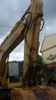 รถขุด PC200-7 รถญี่ปุ่นปี 2010 ทำงาน 10745 ชม. มีลายด์เจาะ รถสวยมาก