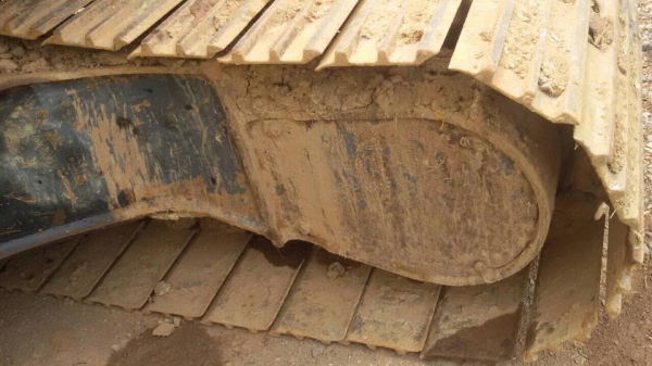 รถขุด PC200-7 รถญี่ปุ่นปี 2010 ทำงาน 10745 ชม. มีลายด์เจาะ รถสวยมาก