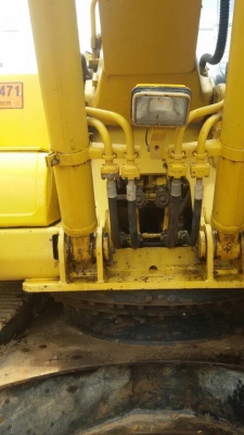 รถขุด PC200-7 รถญี่ปุ่นปี 2010 ทำงาน 10745 ชม. มีลายด์เจาะ รถสวยมาก