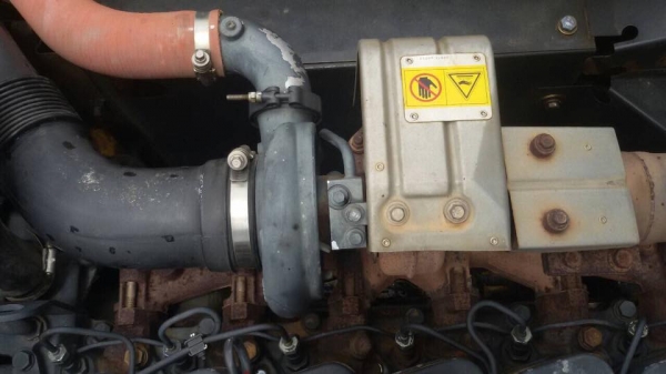 รถขุด PC200-7 รถญี่ปุ่นปี 2010 ทำงาน 10745 ชม. มีลายด์เจาะ รถสวยมาก