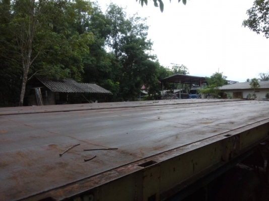 ขายหาง พื้นเรียบ สามมิต. 2 เพลา แท้. ปี 46 - 47    ( มีขาย 2 หาง. )      สนใจติดต่อ  081 - 6079515