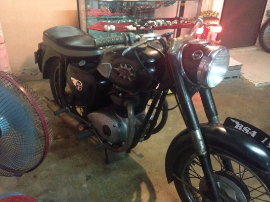 ขาย bsa a50 มีเล่มคุม เอกสารกระดาษใบเดว เครื่องดีโครต รถเดิมๆ ขี่ได้ปกติ สวยๆแห้งๆ ขาย 85000 ติดต่อ 0889419663