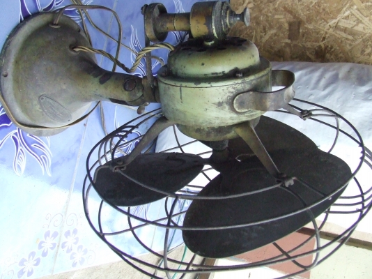 ขายพัดลม มิสซู อายุไม่ตำ80 ปี สภาพดีลมแรงเดิมๆใช้ได้ครบทุกสวิท ขายพัดลม มิสซู อายุไม่ตำ80 ปี สภาพดีลมแรงเดิมๆใช้ได้ครบทุกสวิท