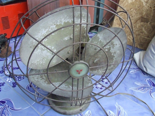 ขายพัดลม มิสซู อายุไม่ตำ80 ปี สภาพดีลมแรงเดิมๆใช้ได้ครบทุกสวิท