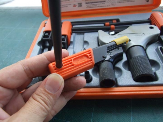 >>>>   ขายชุดซ่อมเกลียว Nes 1025 set จากประเทศอิสราเอลครับ