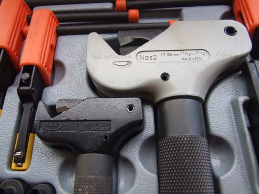 >>>>   ขายชุดซ่อมเกลียว Nes 1025 set จากประเทศอิสราเอลครับ