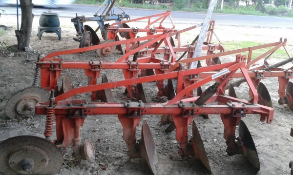 ==>ขายโรตารี่ และผานราคาถูกครับ