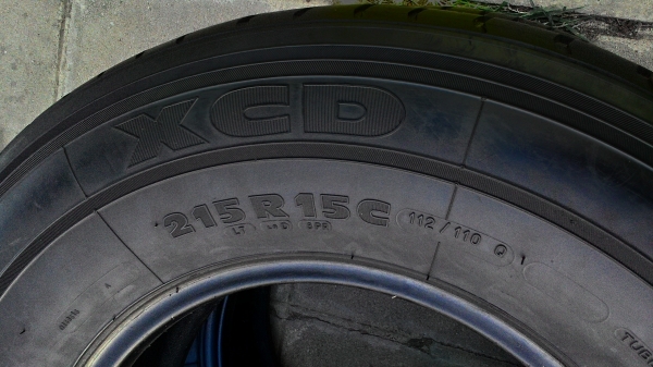 215R15C MICHELIN XCD มี 2 เส้น tel.081-427-3941
