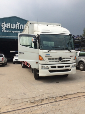 Hino FG8J